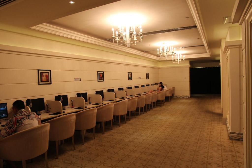 Water Way Hotel Гуанчжоу Экстерьер фото