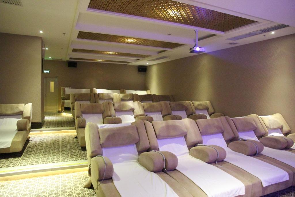 Water Way Hotel Гуанчжоу Экстерьер фото